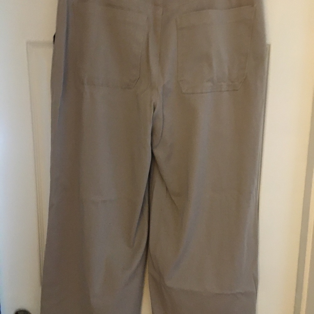 Wit and Wisdom Wyatt Sky Rise  Crop Wide Leg Twill Pants.